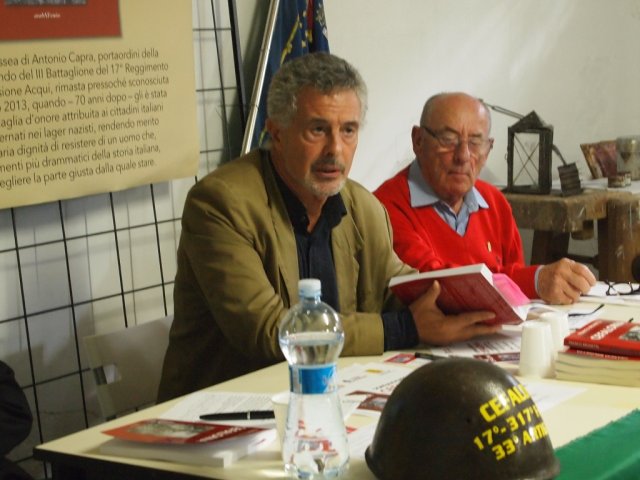 15.09.2013 - lo storico carlo palumbo con mario gelera presenta il libro sopravvivere a cefalonia archivio f. brunetta